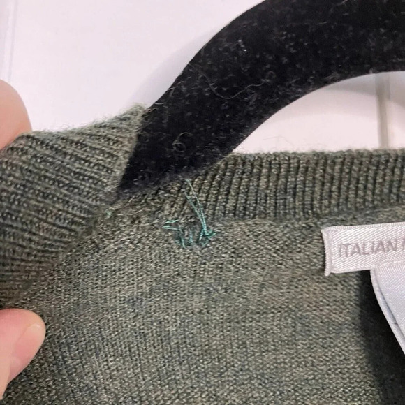 Y2K Gap 100% Italian Merino Wool Grandpa Knit Sweater Mens M V-neck - Picture 3 of 5